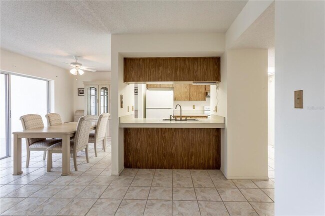 Building Photo - 3840 Staysail Ln