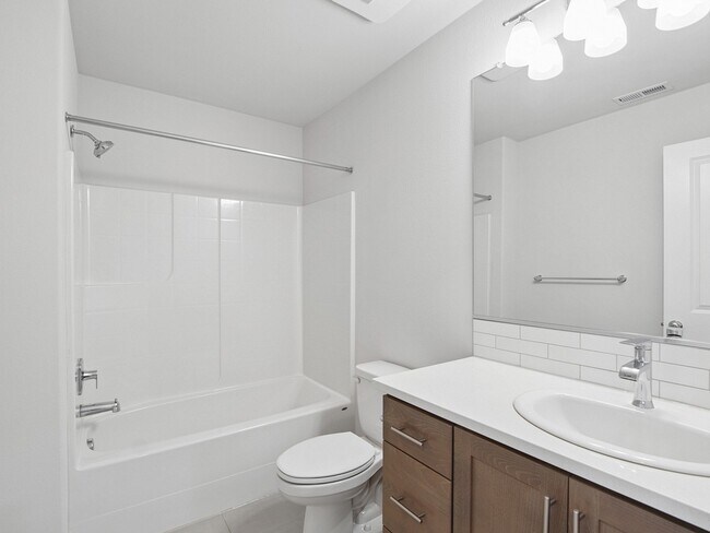 Building Photo - 15212 NW Cosmos St