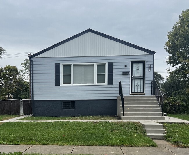 Primary Photo - 2416 Johnson St