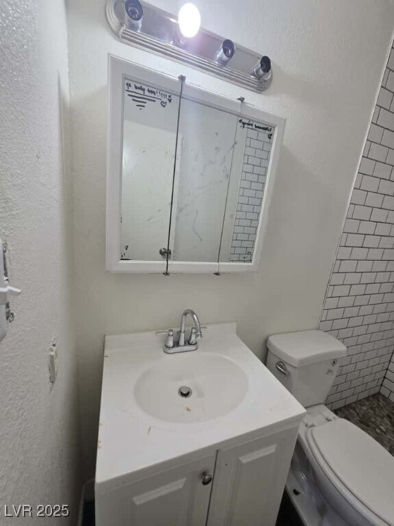 Building Photo - 1121 E Desert Inn Rd