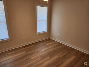 Building Photo - Blackstone 2 bed 1 bath New Duplex