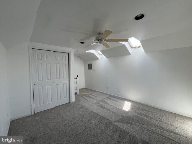 Building Photo - 865 Durant Ct