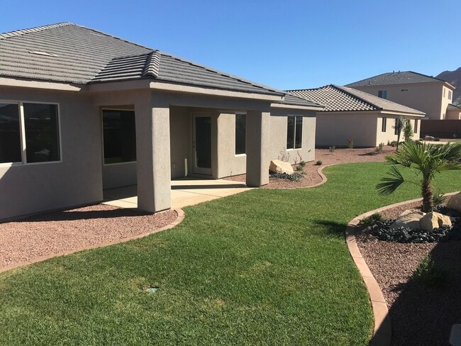 Building Photo - Beautiful Like New 4 bedroom home in Washington Fields!
