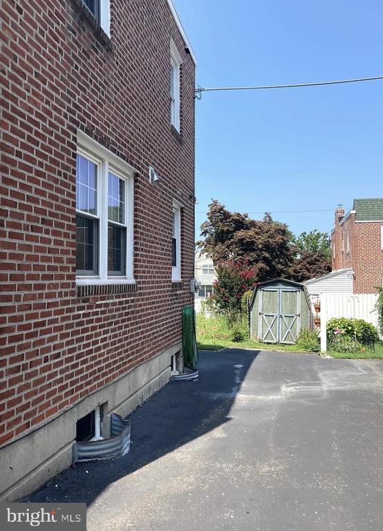 Building Photo - 244 Williams Rd
