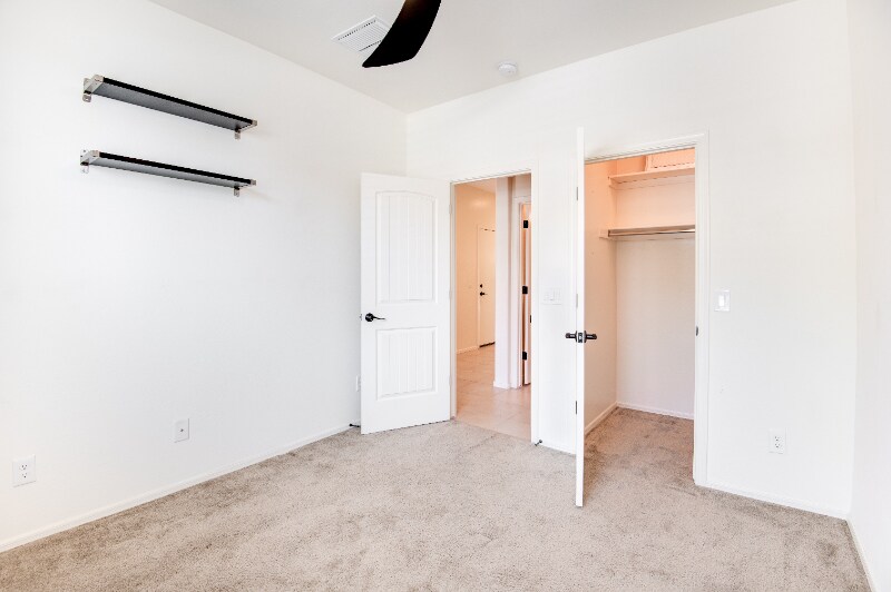 Building Photo - 12038 W Briles Rd
