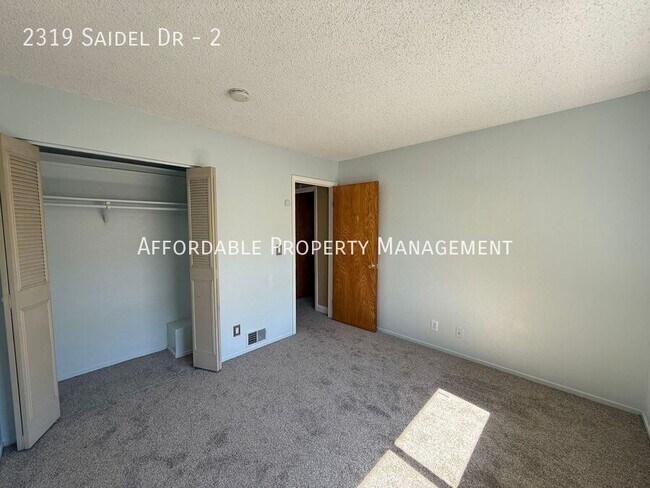 Building Photo - 2319 Saidel Dr