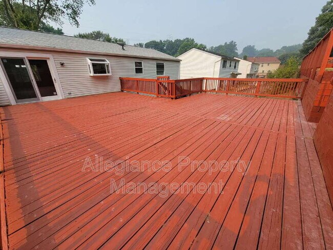 Building Photo - 7598 Springfield Hills Dr