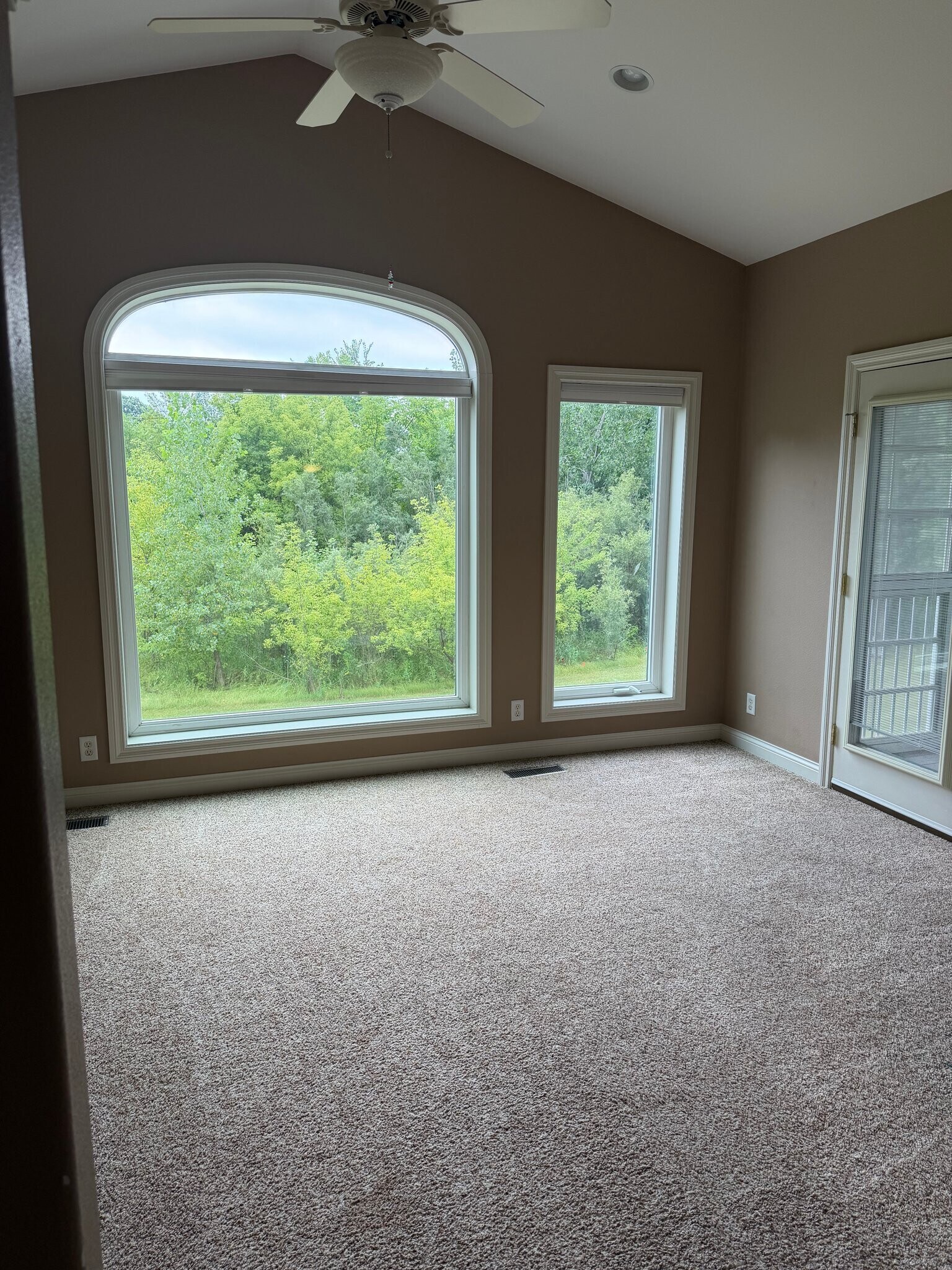 Building Photo - 4892 Monarch Dr