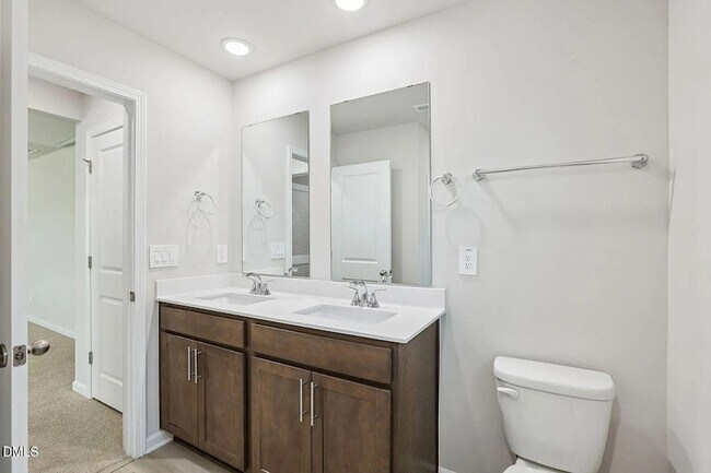 Building Photo - 912 Grand Mesa Dr