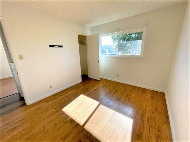 Building Photo - CYPRESS HOME  3BR 1.5BA WITH LARGE PATIO &...