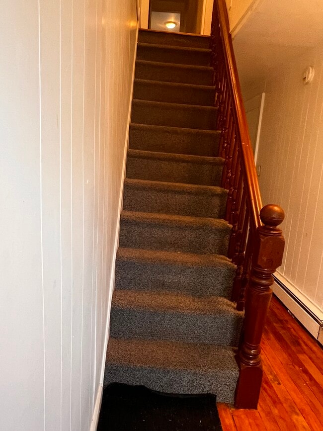 Building Photo - 70 Birch St