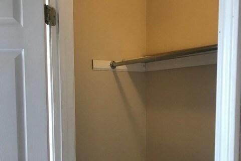 Building Photo - 510 S Poplar St