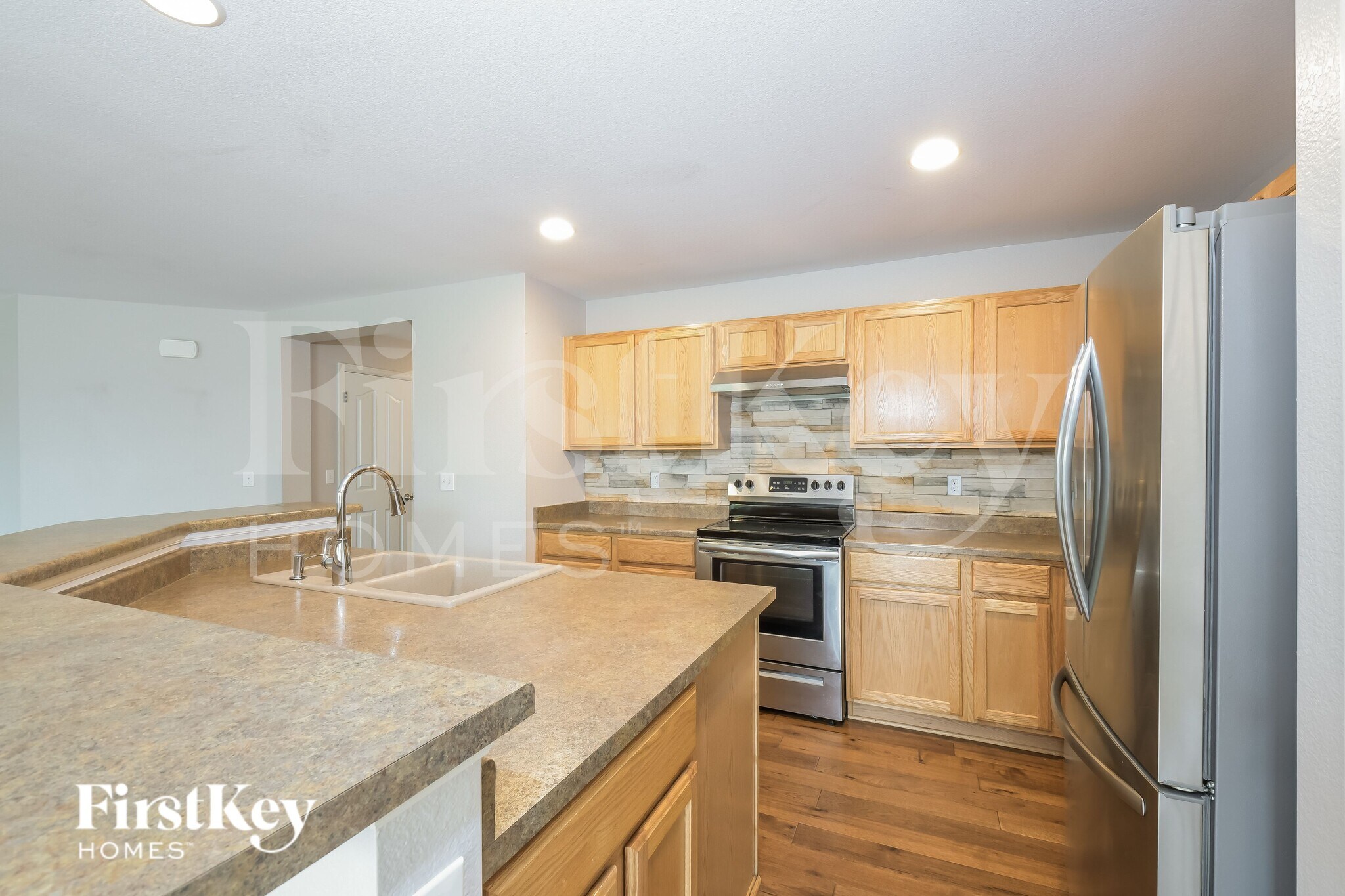 Building Photo - 800 Lonewolf Cir