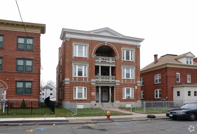 Building Photo - 21 Edgewood St