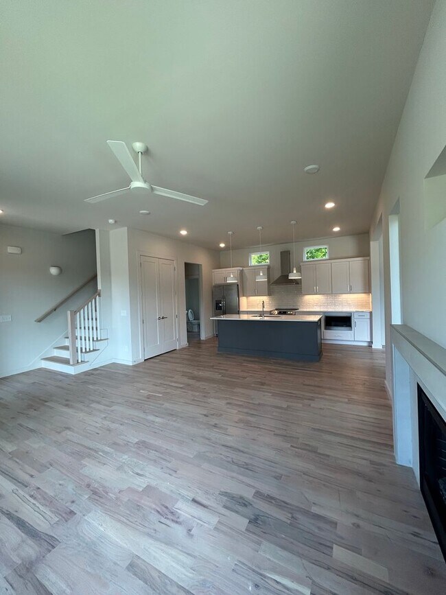 Building Photo - Amazing New Construction in North Nashville!