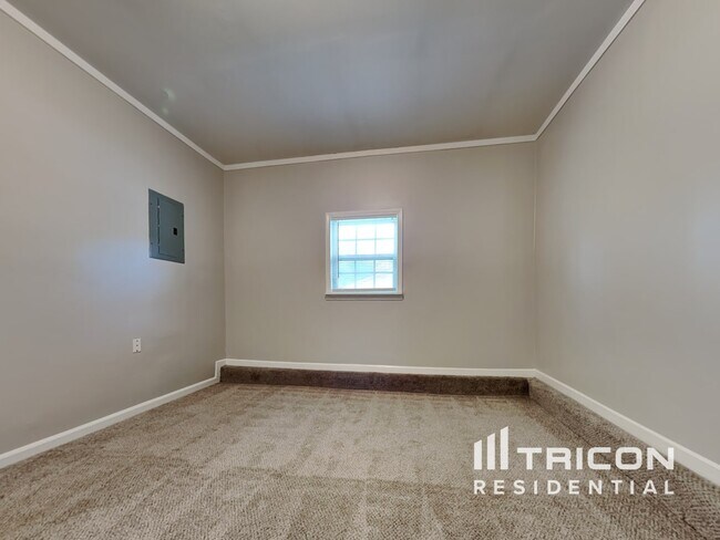 Building Photo - 6095 Marbut Rd