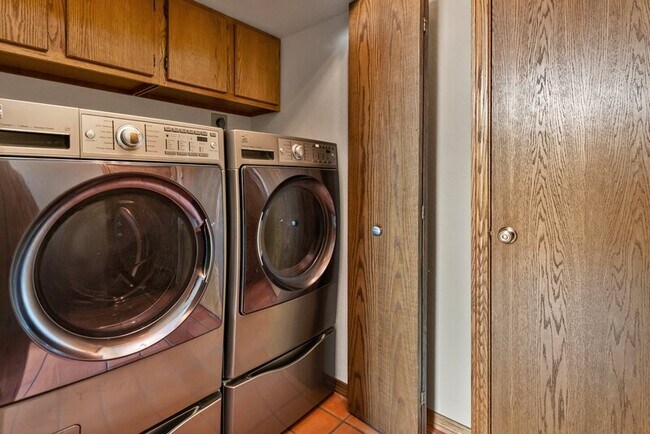 Building Photo - 106 Bevers Pl