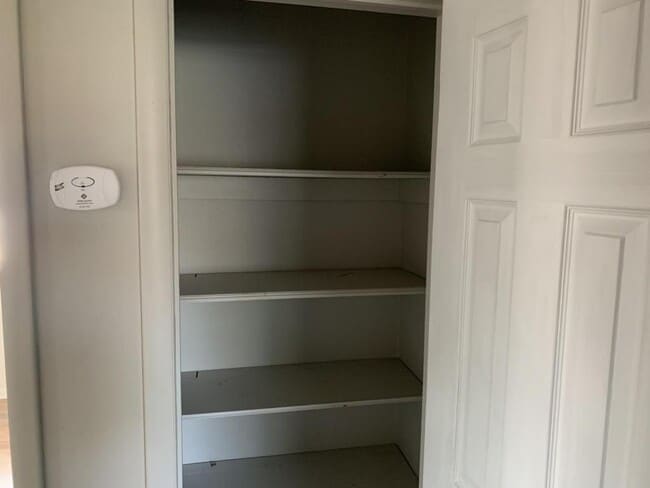 Building Photo - 9432 NE 14th St