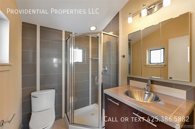 Building Photo - 1918A N 46th St