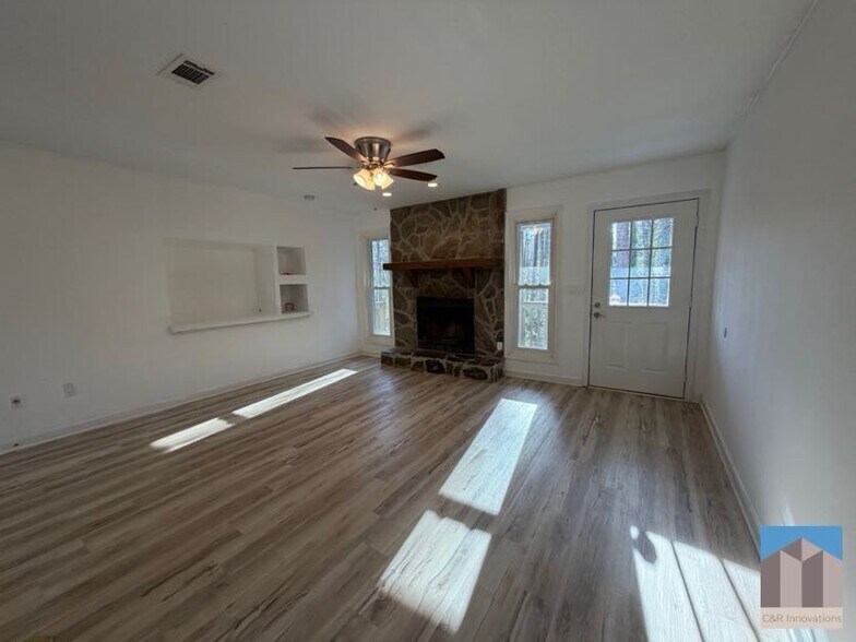 Building Photo - 2467 Verner Rd