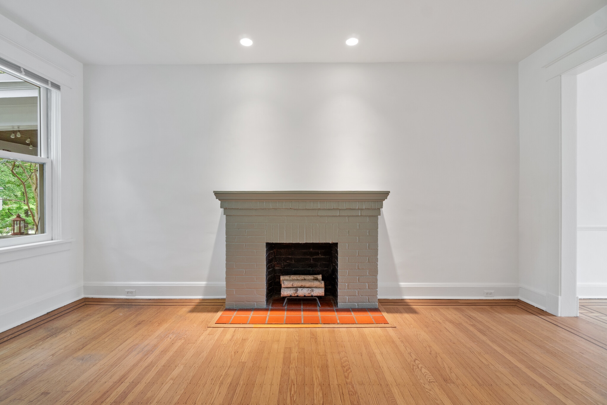 Building Photo - 2926 Wyman Pky