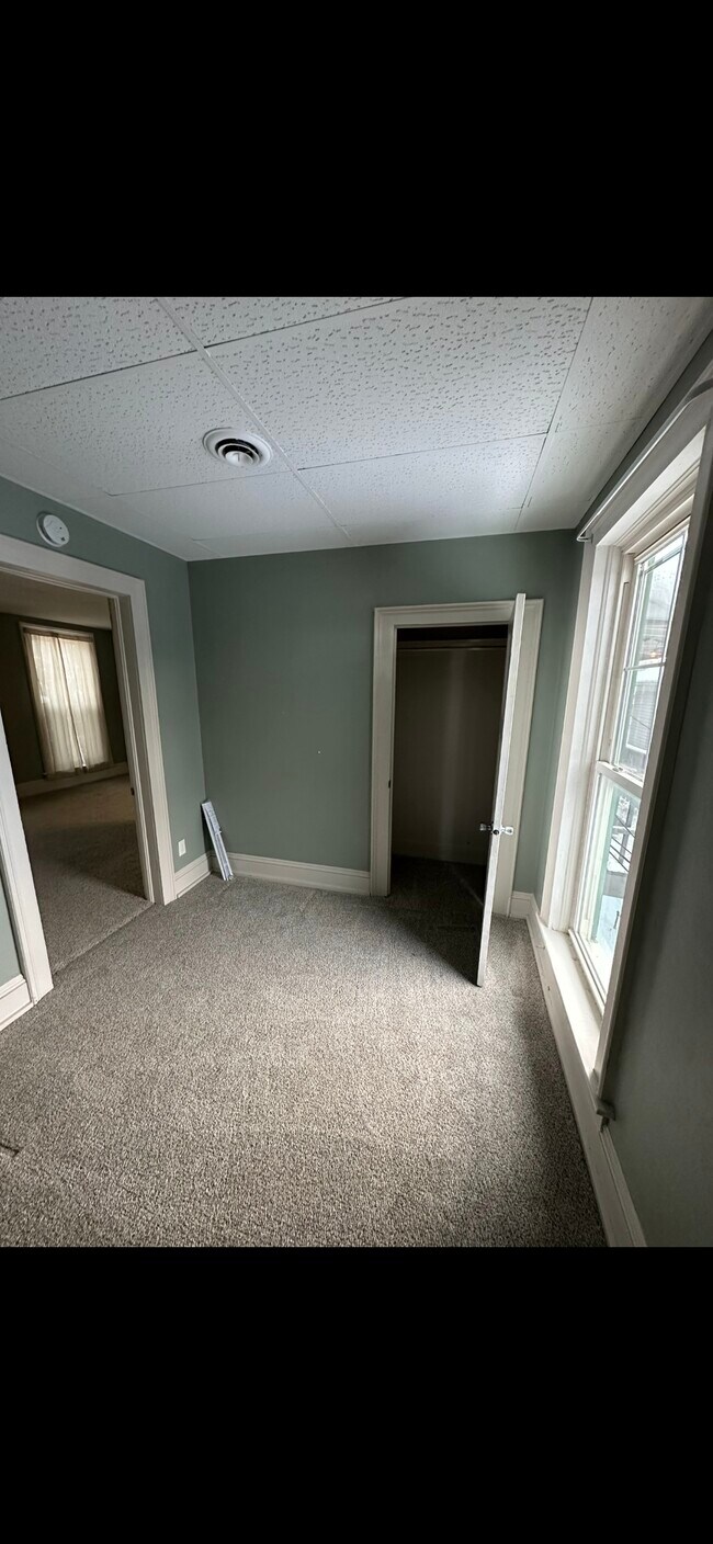 Building Photo - 1329 7th Ave