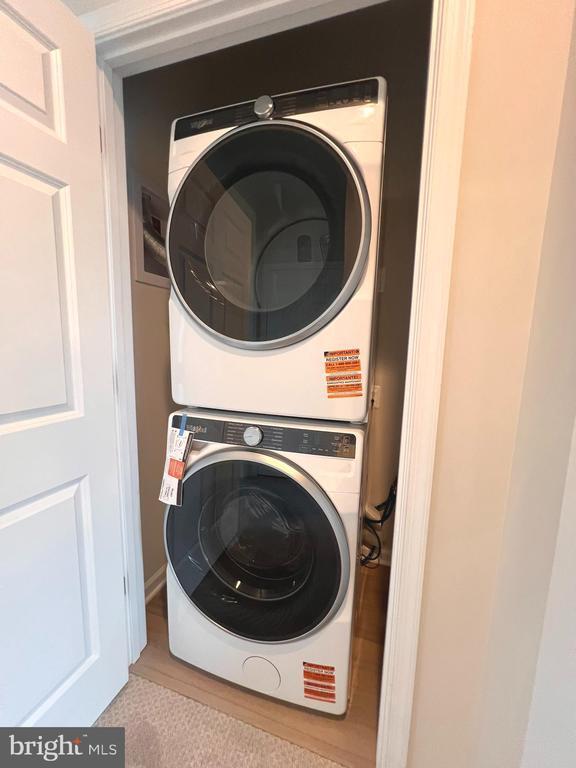 Building Photo - 102 FLAXEN MANE Ct