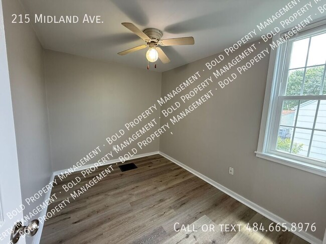 Building Photo - 215 Midland Ave