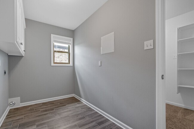 Building Photo - Millers Glen Rental!