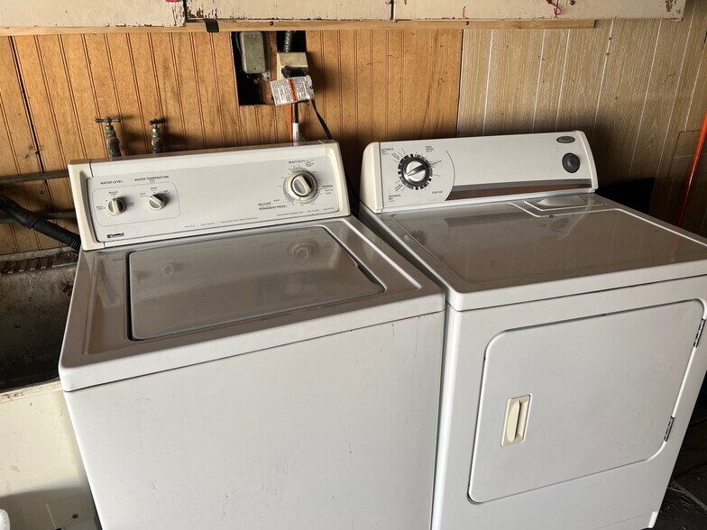 Building Photo - 3841 Westwood Blvd