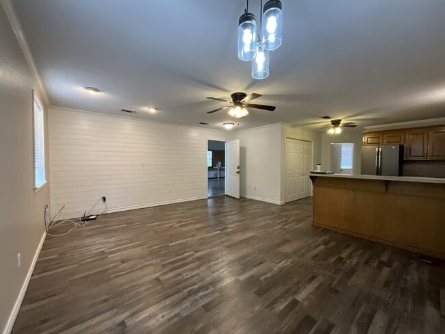 Building Photo - 403 Vz County Rd 3613