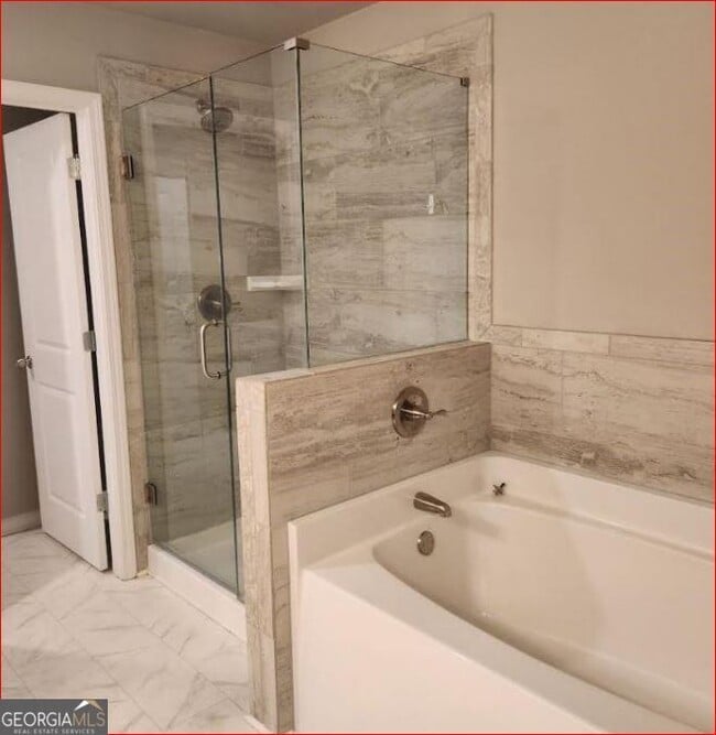 Building Photo - 5056 Silver Fox Trl