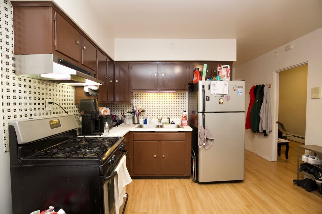 Building Photo - 1475 W Erie St