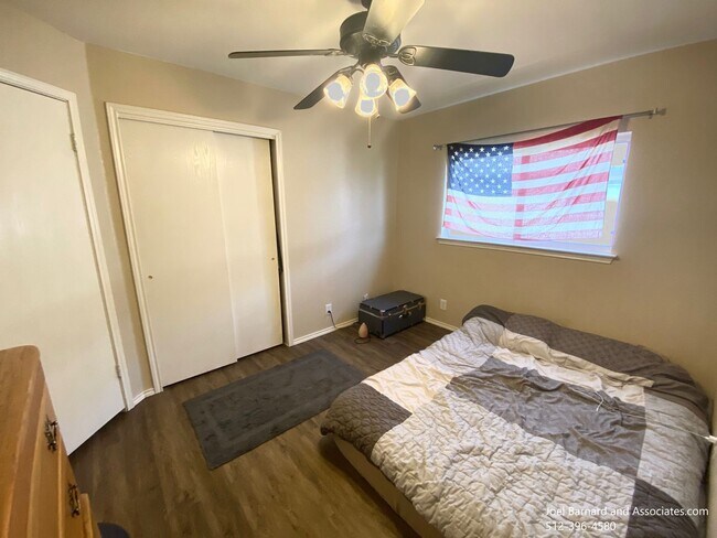 Building Photo - Available July 6: Very Clean, Well Maintai...