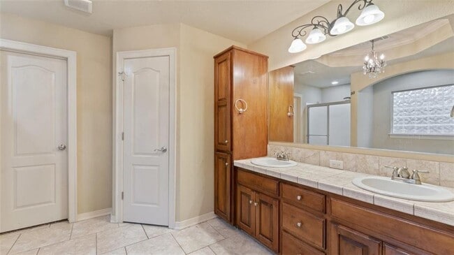 Building Photo - 3443 W Earnhardt Dr
