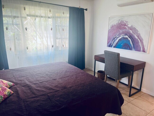 Building Photo - Charming 2-Bedroom, 2-Bath Condo at Royal ...