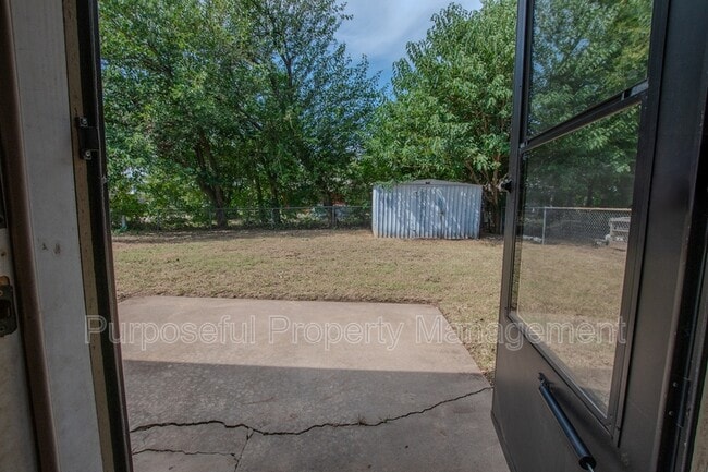 Building Photo - 202 Stanton Dr