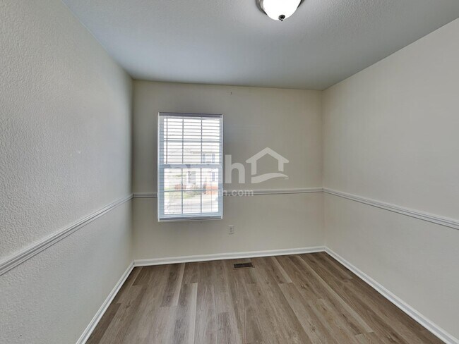 Building Photo - 2616 Coach House Loop