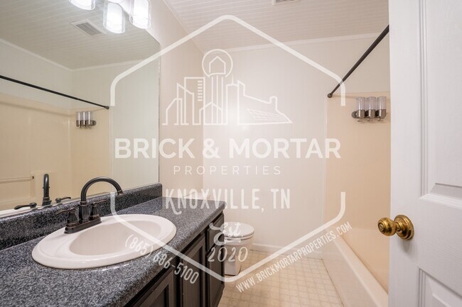 Building Photo - 7933 Dighton Way