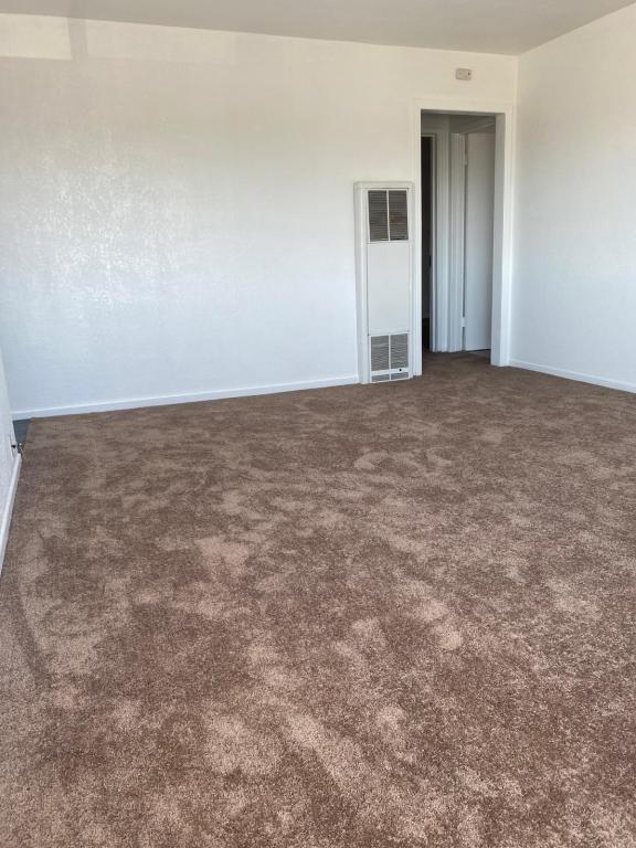 Building Photo - 16850 Ehle St