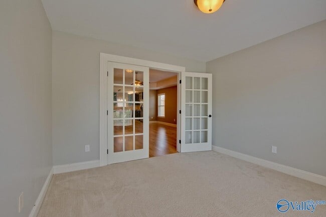 Building Photo - 5010 Montauk Trail SE