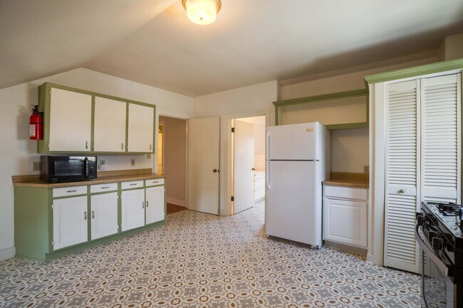 Building Photo - 1119 Tijeras Ave NW