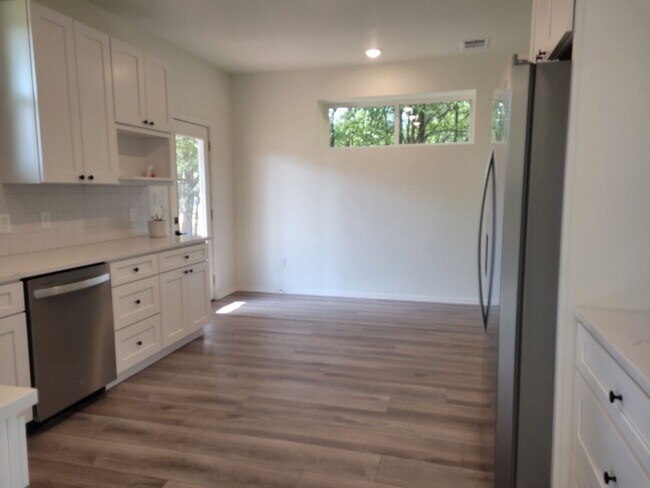 Building Photo - COMING SOON!!!! Gorgeous 2 story home in Granite Shoals