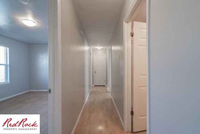 Building Photo - Bright & Spacious 3-Bed, 2-Bath Home in Wa...
