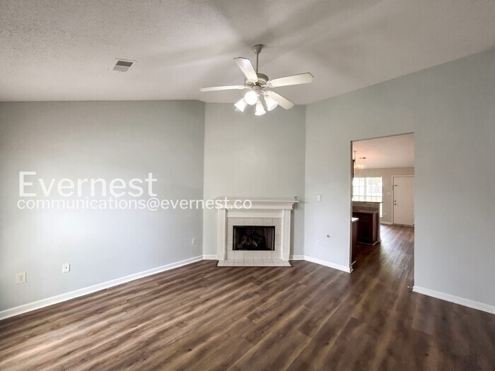 Building Photo - 9136 Kaitlyn Dr S