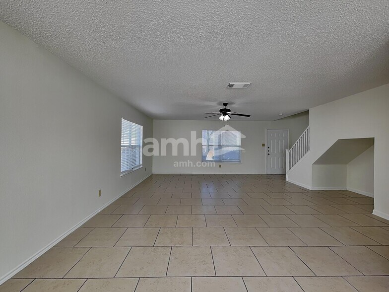 Building Photo - 8043 Cantura Mls