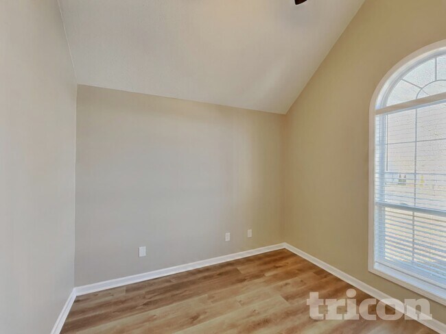 Building Photo - 1029 Chesire Way