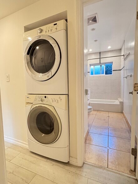 Unit 1 - 538 Brooks Ave