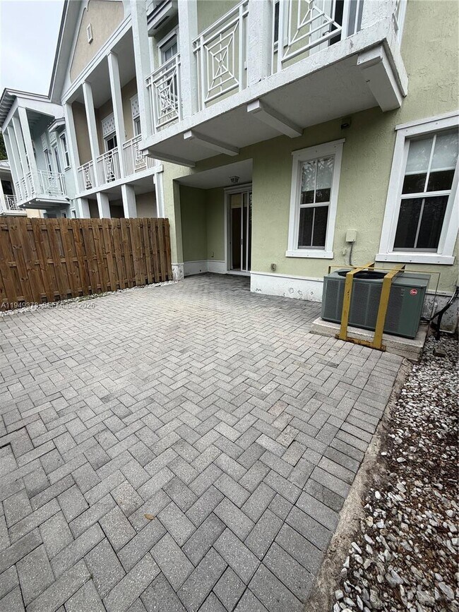 Building Photo - 7412 NW 108th Path