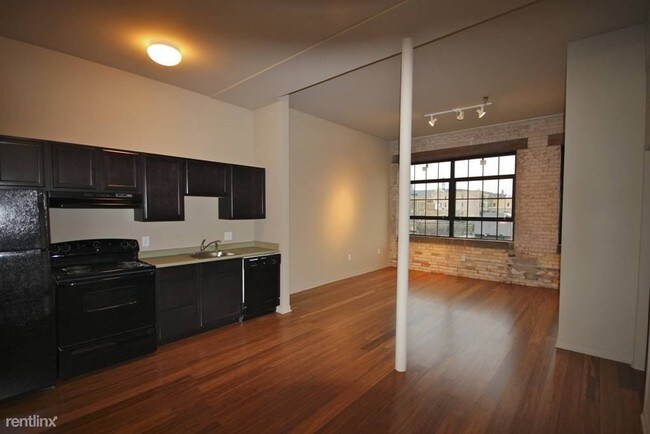 Building Photo - 100 Commerce Ave SW